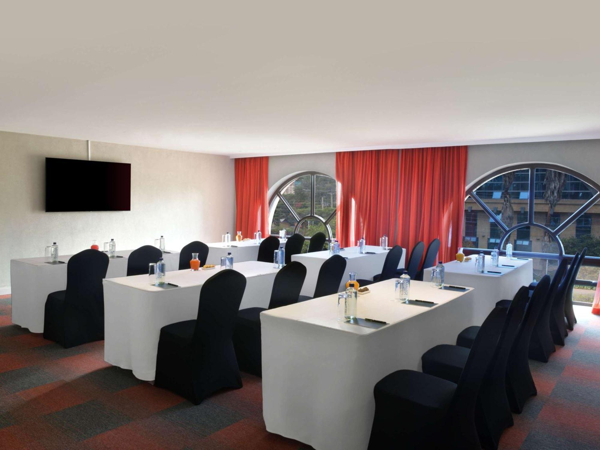 Pullman Nairobi Upper Hill Hotel Bagian luar foto