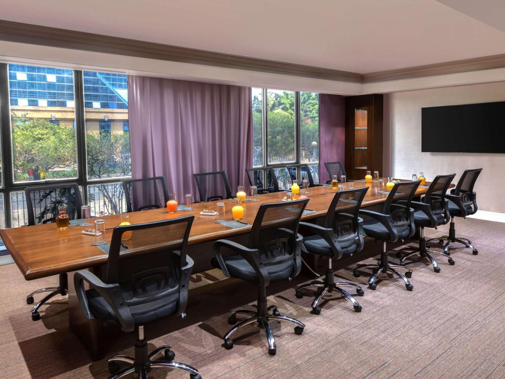 Pullman Nairobi Upper Hill Hotel Bagian luar foto